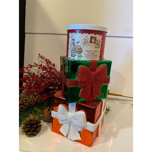 Bath & Body Works Christmas “Stacked Presents” 3 Wick Pedestal Candle Holder - Picture 6 of 9